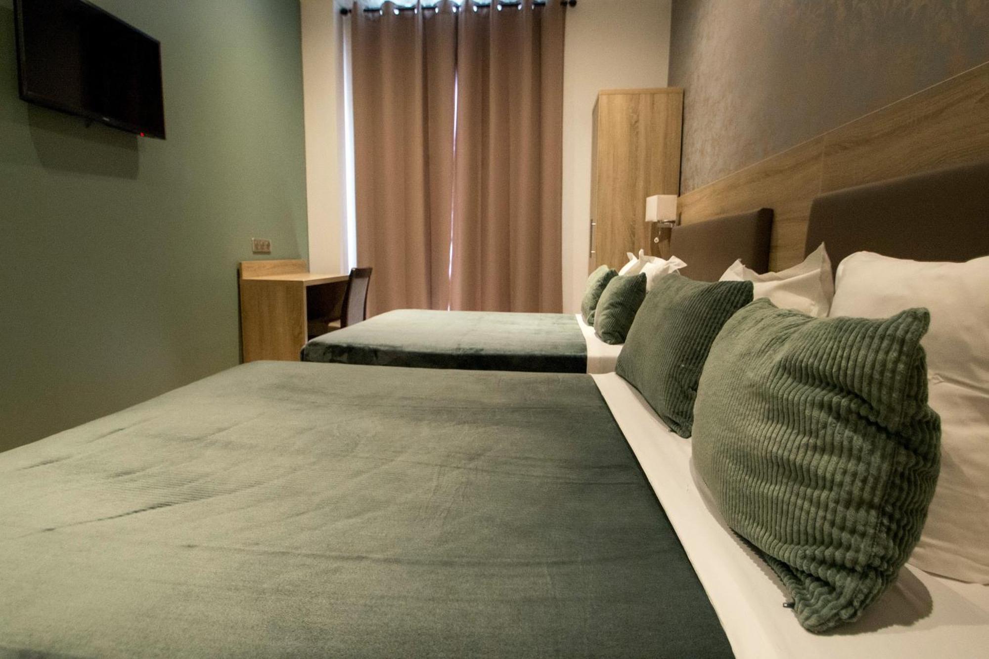 Hotel Parisien 3*